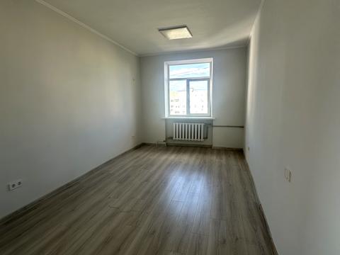 комерційна за адресою Незалежності просп., 108