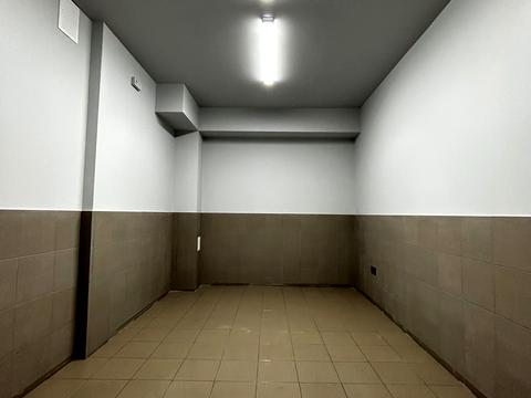 паркомісце за адресою Полуботка, 18