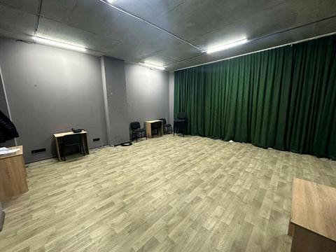 коммерческая по адресу Кучеревського бульв., 1