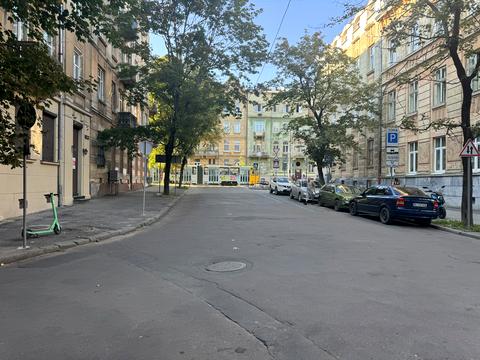 квартира за адресою Сергія Єфремова вул., 7