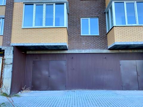 комерційна за адресою Івана Франка, 8