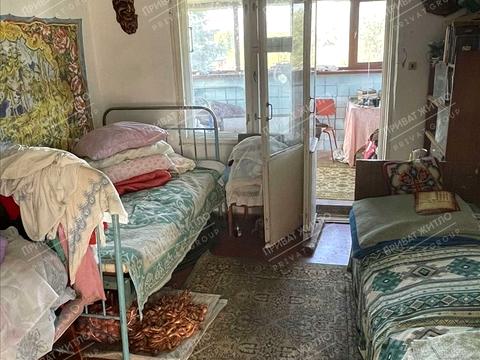 дом по адресу центральна, 1