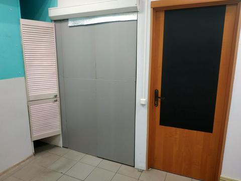 комерційна за адресою Левка Лук'яненка вул. (Маршала Тимошенка), 13-А