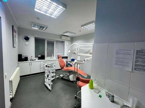 комерційна за адресою Новорічна вул., 73