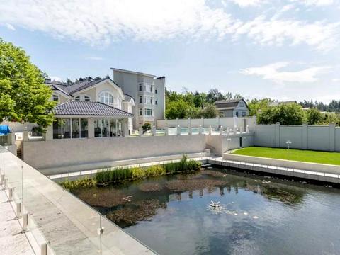 будинок за адресою Богдана Ступки пров.