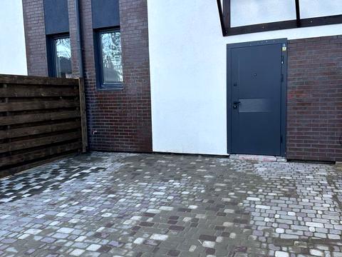 дом по адресу патріотів