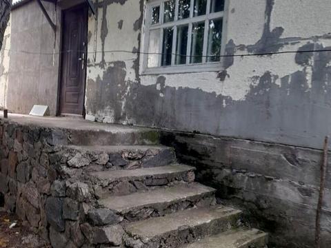 будинок за адресою центральна, 88