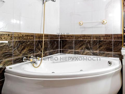 комерційна за адресою Ярославів Вал вул., 14-Г