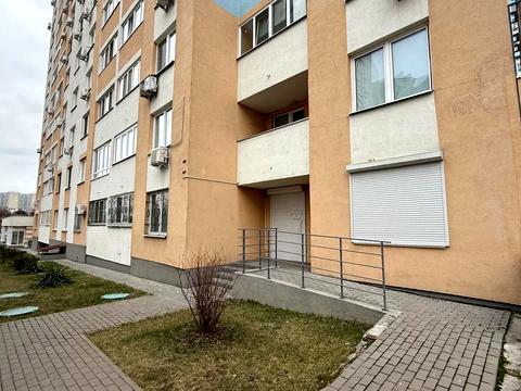комерційна за адресою Сергія Данченка вул., 32