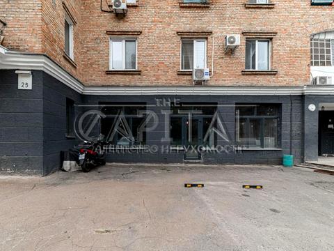 комерційна за адресою Петра Радченка вул., 25