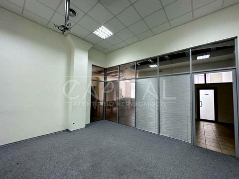 коммерческая по адресу Дениса Монастирського ул. (Василя Сурікова), 3А