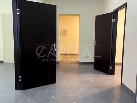 комерційна за адресою Єжи Ґедройця вул. (Тверська), 6