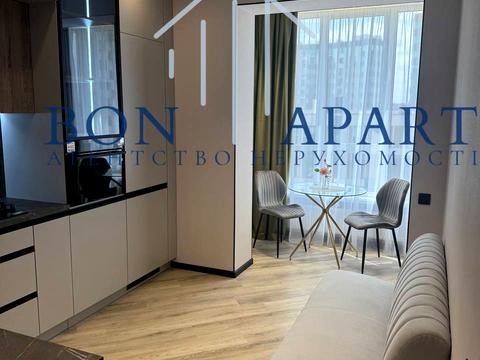 квартира за адресою Героїв Небесної Сотні просп., 14 