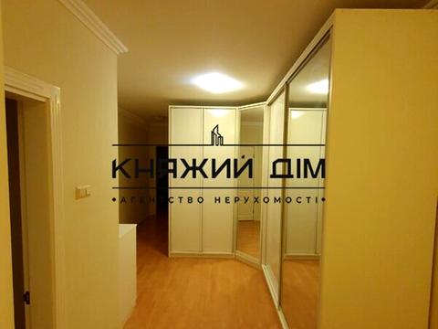 квартира за адресою Київ, Срібнокільська вул., 1