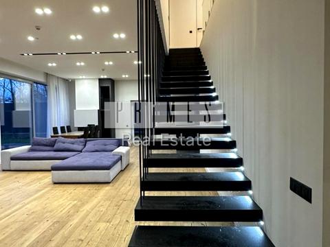 дом по адресу Київська вул.