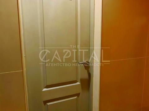 комерційна за адресою Князів Острозьких вул. (Московська), 39