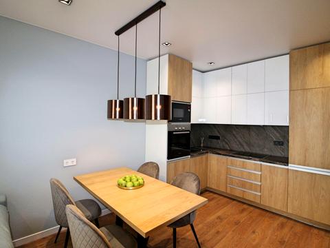 квартира за адресою Зарічна вул., 16