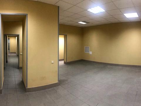 комерційна за адресою Будівельників вул., 38/14