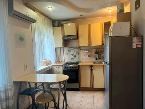 квартира за адресою Михайла Стельмаха вул., 8