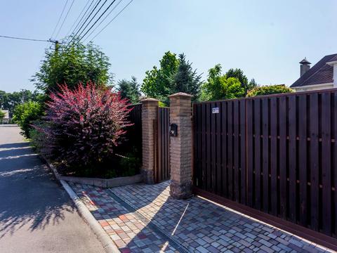 будинок за адресою Озерна вул.