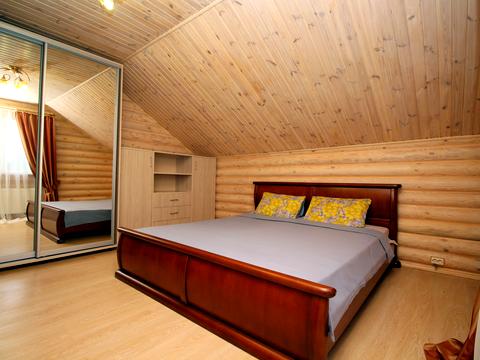 будинок за адресою Центральна вул.