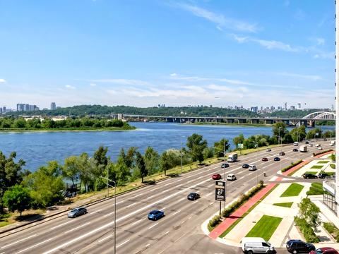 квартира за адресою Дніпровська набережна вул., 15-К