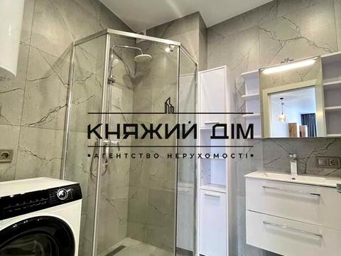 квартира за адресою Дніпровська набережна вул., 17В