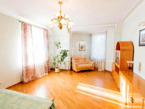 будинок за адресою Патріотів вул.