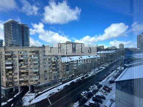 комерційна за адресою Кловський узвіз, 7a