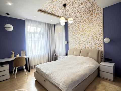 квартира за адресою Карпинця, 8