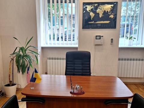 комерційна за адресою Конинського, 60