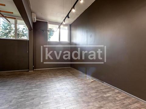 комерційна за адресою Практична вул., 6