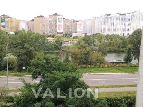 квартира за адресою Срібнокільська вул., 8