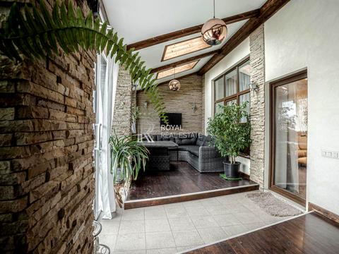 будинок за адресою орхідейна, 1