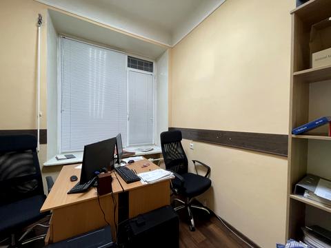 комерційна за адресою Стратегічне шосе (Науки), 2-А