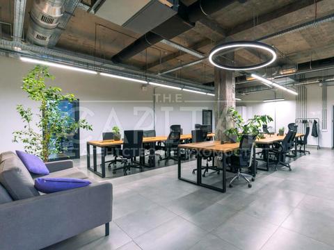 комерційна за адресою Марка Безручка вул., 24