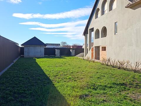 будинок за адресою Приозерна вул.