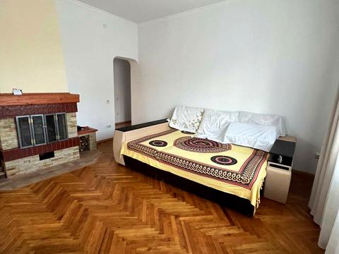 будинок за адресою Шептицького, 1