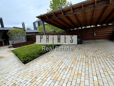 будинок за адресою Лютнева вул.