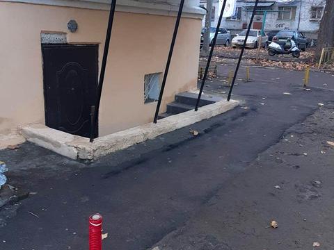 комерційна за адресою Семінарська вул., 15б