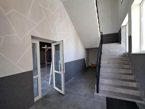 комерційна за адресою Лесі Українки просп., 12