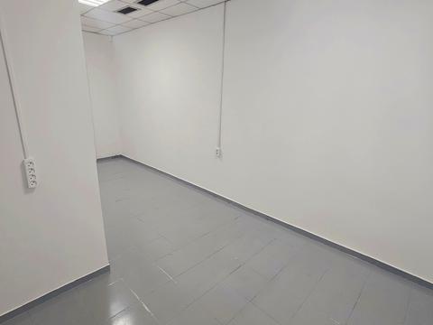 комерційна за адресою Романа Шухевича просп. (Генерала Ватутіна), 2-А