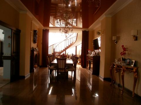 будинок за адресою Метрологічна вул., 10