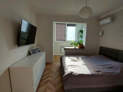 квартира за адресою Рональда Рейгана вул., 9-Г