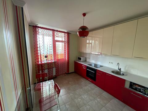 квартира за адресою Авіаконструктора Ігоря Сікорського вул. (Танкова), 1