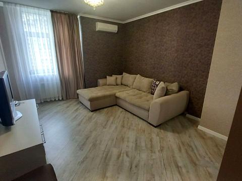 квартира за адресою Анни Ахматової вул., 22