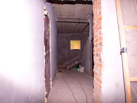 коммерческая по адресу Устияновича вул., 1
