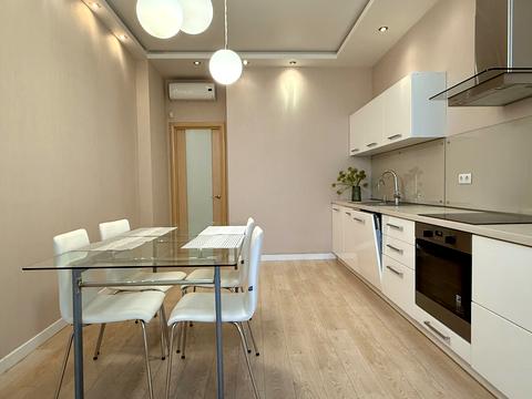 квартира за адресою Андрія Верхогляда вул. (Михайла Драгомирова), 20