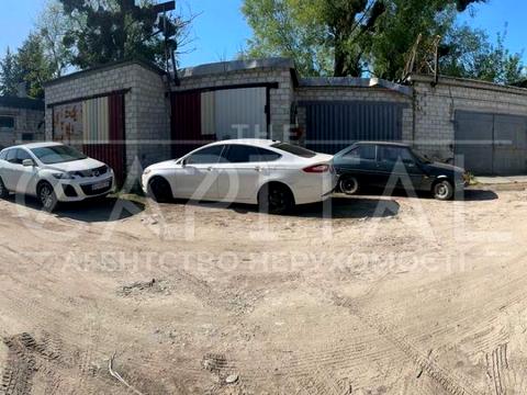 комерційна за адресою Любомирська вул., 4а
