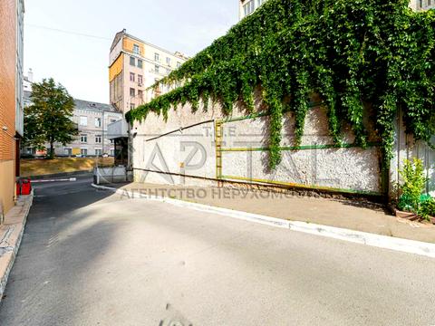 комерційна за адресою Богдана Хмельницького вул., 39
